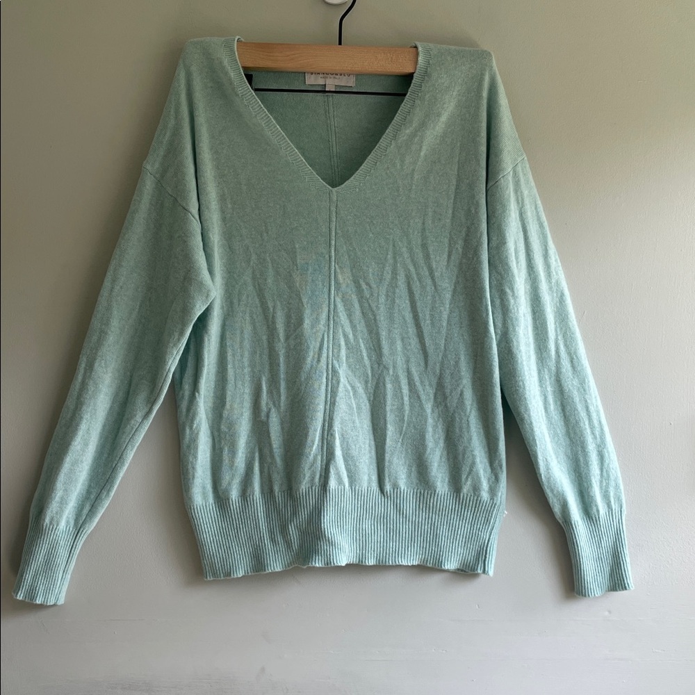 Bianco & blu made in Italy Mint Green V-Neck Women's Sweater size L